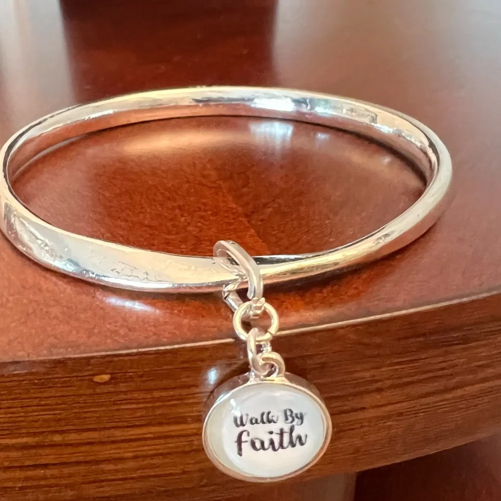 On Sale!!! Blessed hat with Faith bracelet and delicate cross necklace - Picture 4 of 5